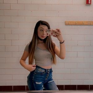 Meet your Posher, Isabel